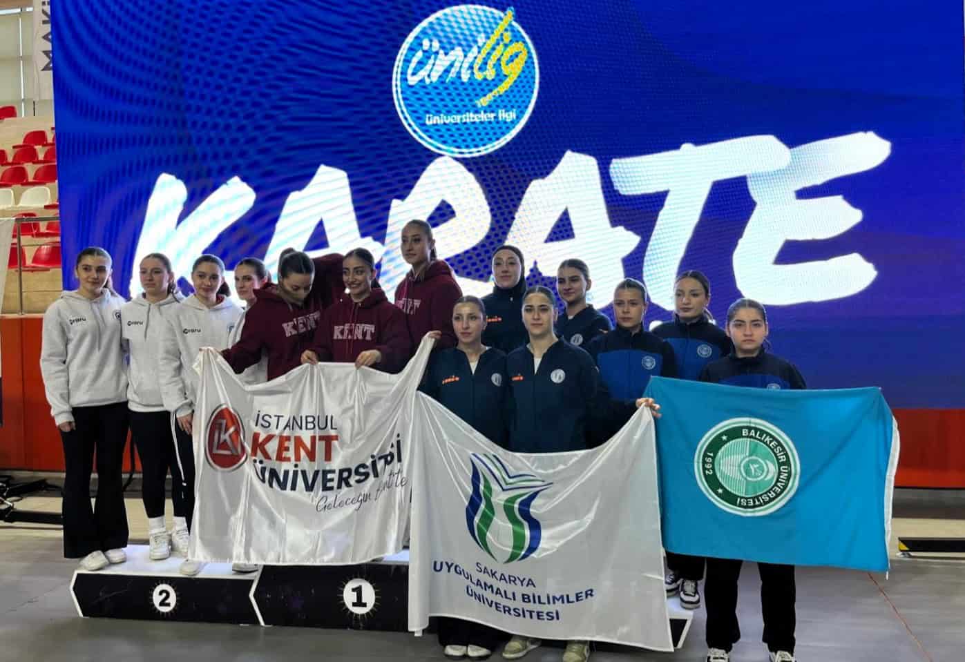 Sakarya Uygulamalı Bilimler Üniversitesi kadın kata takımı Karate ÜNİLİG’de bronz madalya aldı