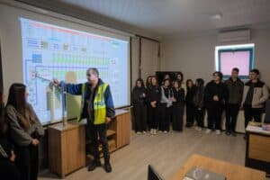 SASKİ, Sakarya'da liselilere suyun kalite süreçlerini uygulamalı olarak gösterdi