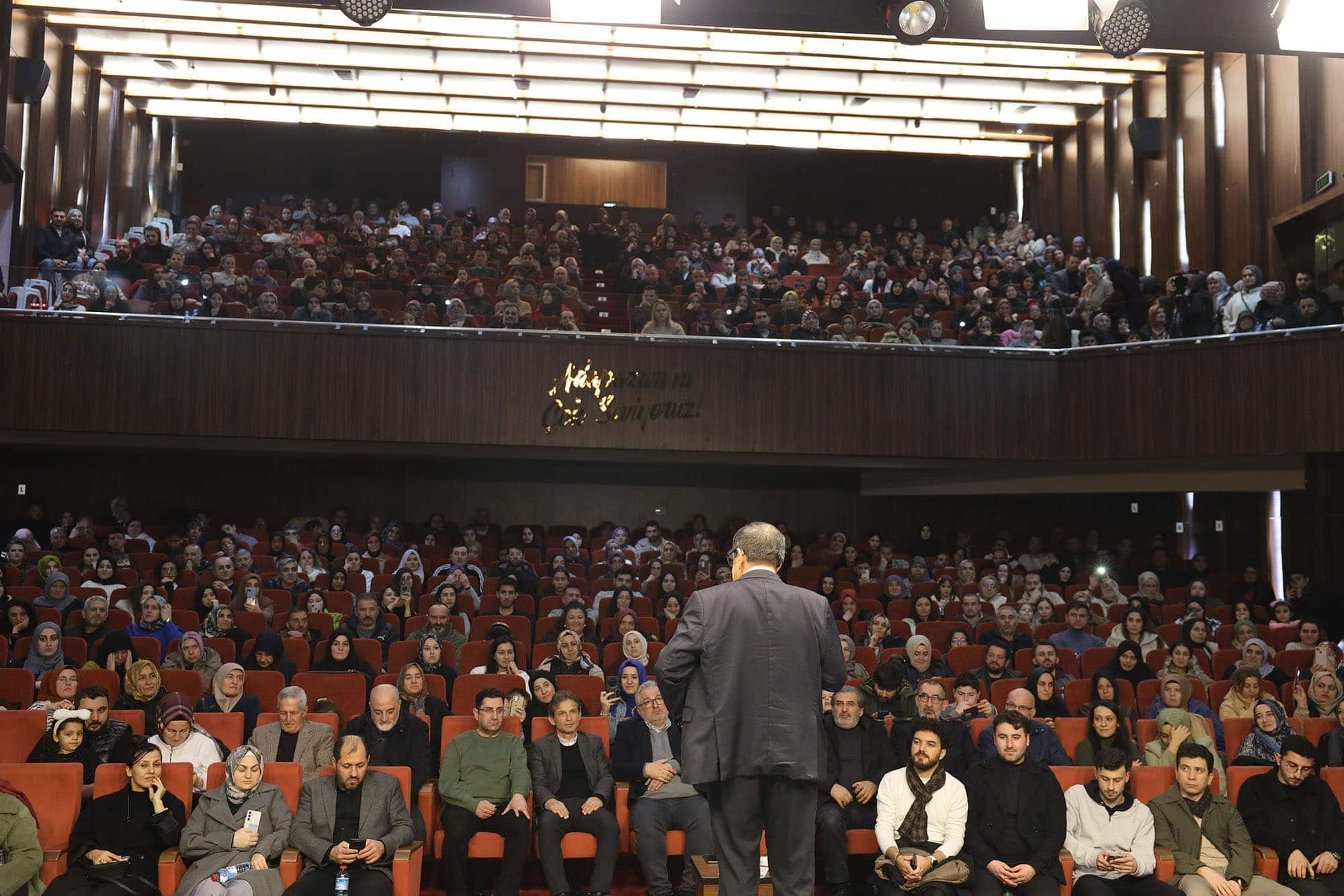Hayati İnanç, Sakarya'da Ramazan ve Nefis Üzerine Manevi Paylaşımlarda Bulundu