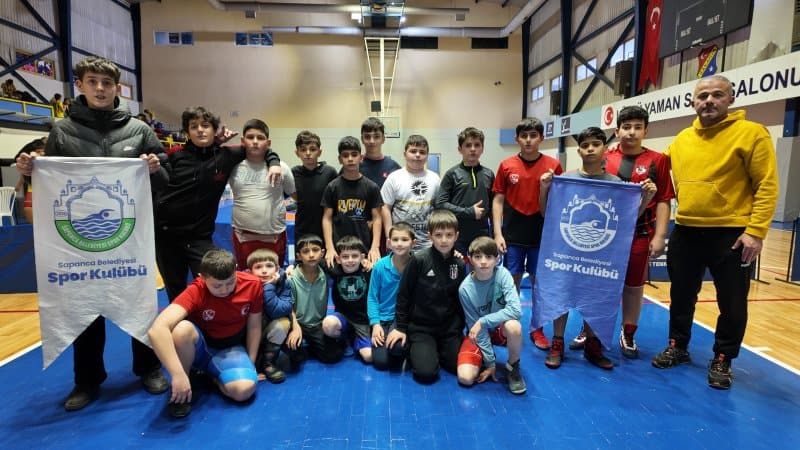 Sapanca Belediyesi Sporcuları Güreş ve Yüzmede İl Birinciliği Dereceleriyle Dikkat Çekti