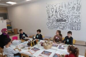 Serdivan Çocuk Akademisi'nde Ramazan Okulu Atölyeleriyle Çocuklar Gelenekleri Yaşıyor