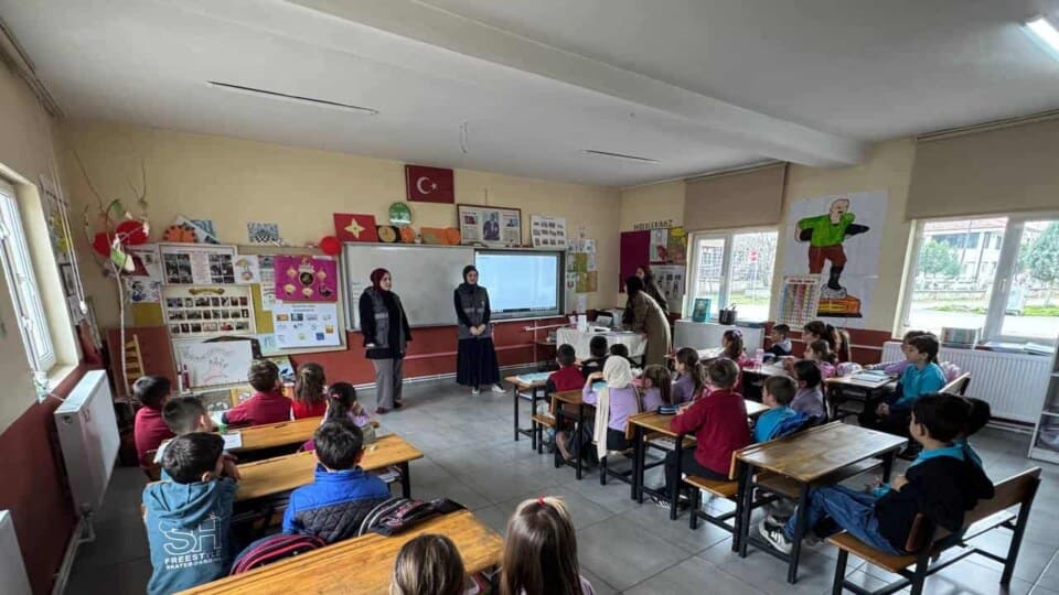 Sakarya’da Down Sendromu Farkındalık Günü’nde Öğrencilerle Renkli ve Bilgilendirici Etkinlikler Yapıldı