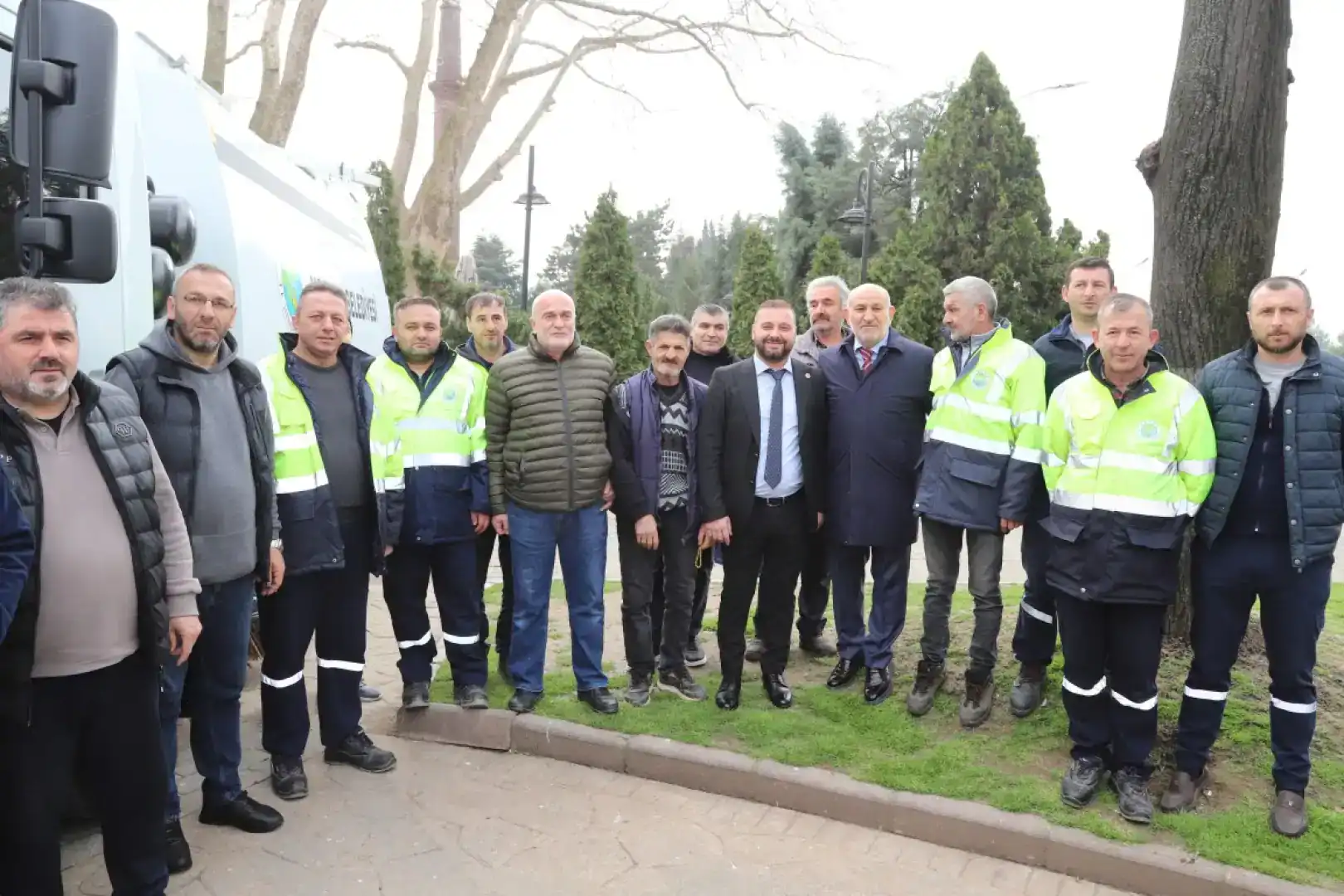 Hendek Belediyesi Yeni Araçlarını Törenle Hizmete Sundu, Hizmet Kapasitesi Artıyor