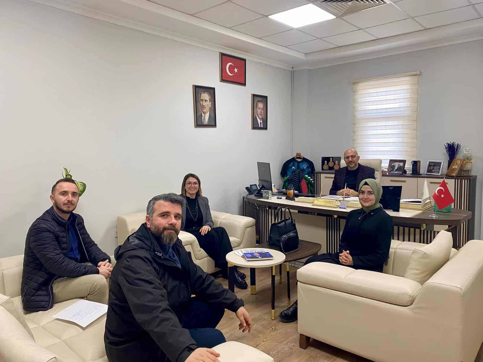 Sakarya Büyükşehir Belediyesi'nde 'Bağımsız Üniversite' Kapsamında Eğitimde İş Birliği Görüşmesi