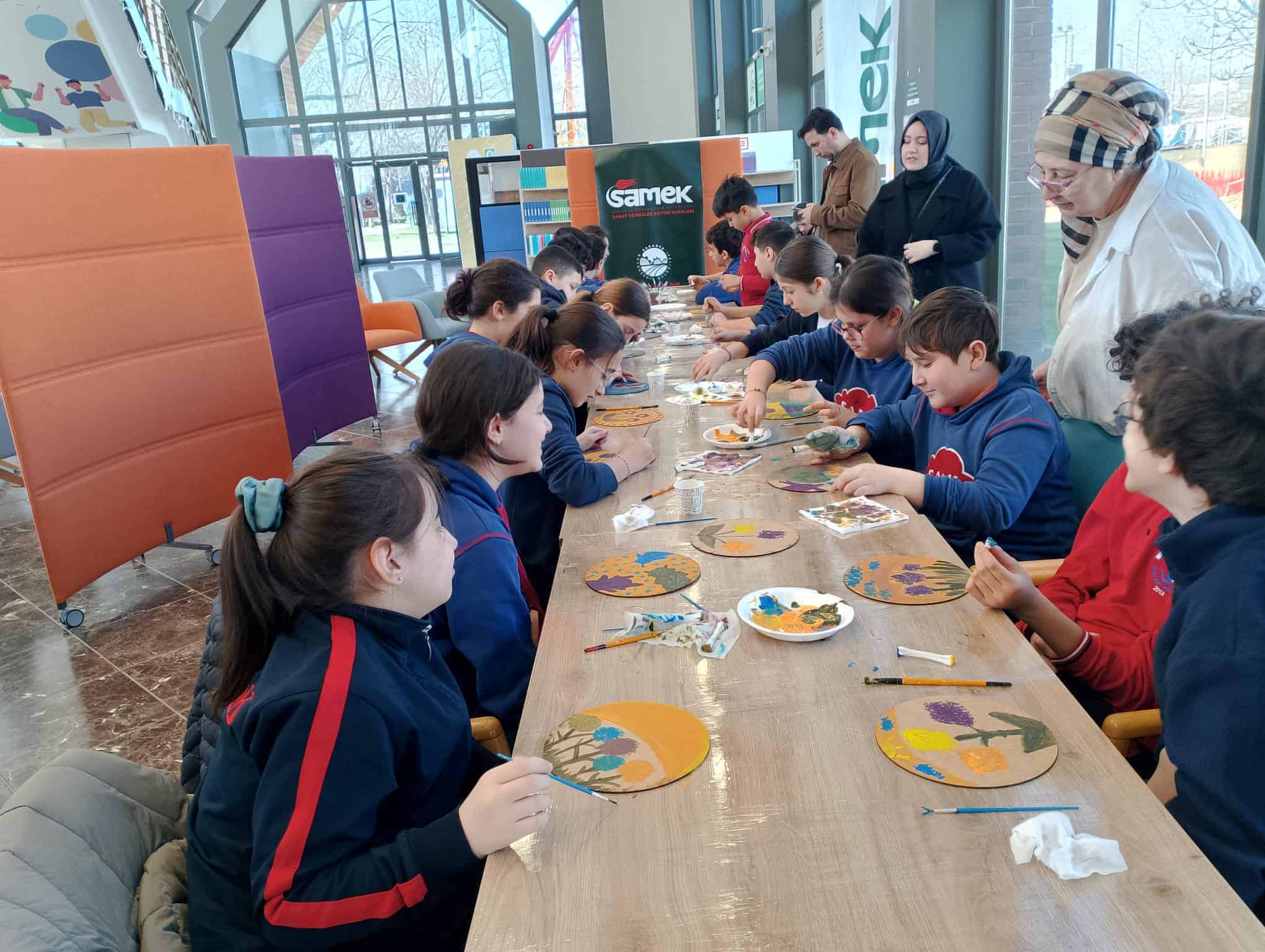 Sakarya'da Ramazan Ayına Özel SAMEK Atölyelerinde Gençler El Becerilerini Geliştirdi