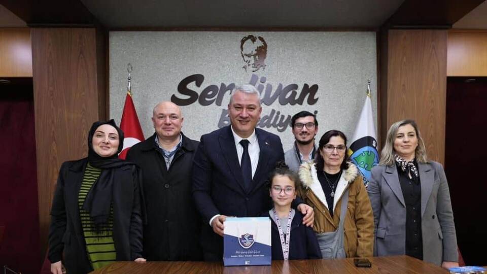 SAÜ Vakfı Okulları Öğrencilerinden Serdivan Belediyesi’ne Yerel Yönetim Ziyareti