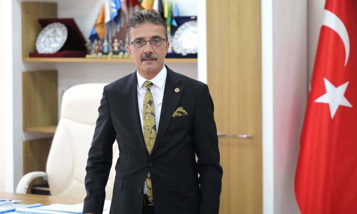 Başkan Şenol Dinç, Erenler Belediyesi Bayramlaşma Programına Vatandaşları Bekliyor