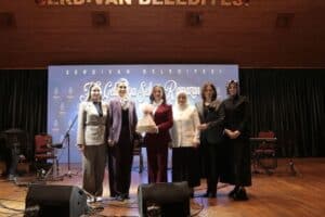 Serdivan'da 8 Mart Kadınlar Günü'ne Özel Konserde Senanur Kale Sahne Aldı