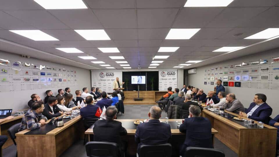 Sakarya GİAD Vizyon Programında Serdivan’daki Projeler ve Gelecek Hedefleri Değerlendirildi