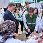 Akyazı'da Öğrencilerden Sağlık Sokağı Projesiyle Topluma Bilgilendirme ve Tarama Desteği