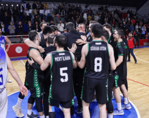 Sakarya Büyükşehir Basketbol Takımı Kütahya’da Galibiyetle 1. Lig’e Yükseldi