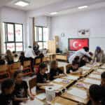 Sakarya’da 23 Nisan’da Çocuklara SAMEK’ten Sanat Atölyesi ve Şiir Etkinliği Düzenlendi