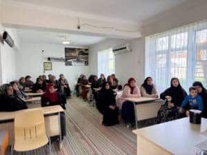 Sakarya Büyükşehir'den Akyazı Kırsalında Kadınlara Aile İçi İletişim Desteği Sürüyor