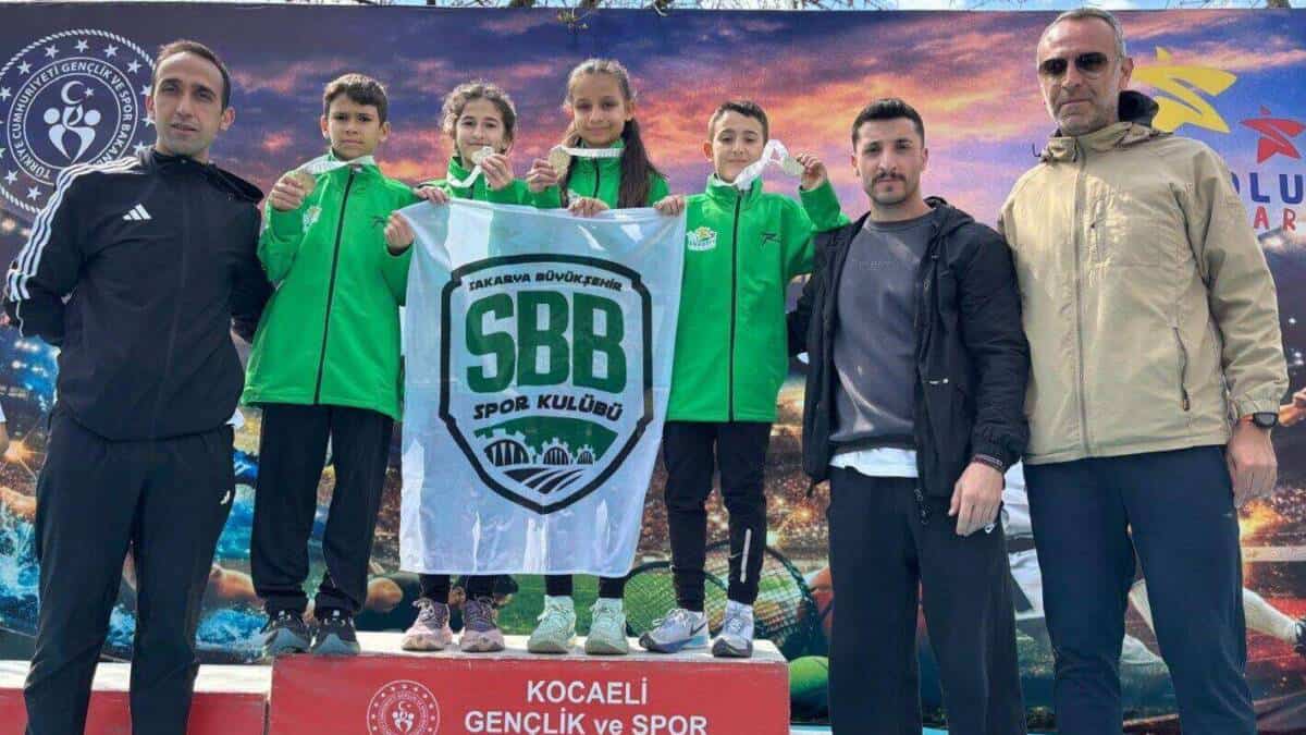 Sakarya Büyükşehirli Atletler Kros Grup Yarışlarından Yarı Finale Yükseldi