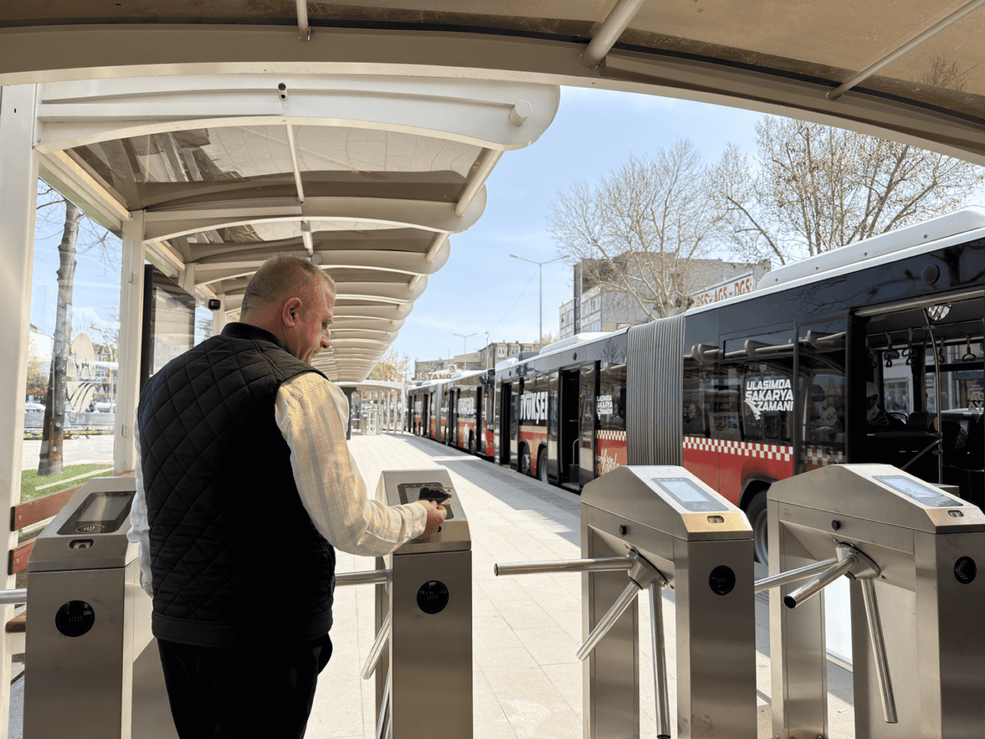 Sakarya Yenikent Metrobüs Hattında Ücretli Taşıma ve Artan Seferler 16 Nisan’da Başlıyor