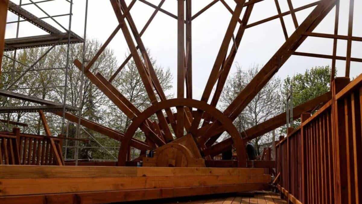 Aziz Duran Parkı’ndaki Tarihi Çark ve Yel Değirmeni Aslına Uygun Yenileniyor