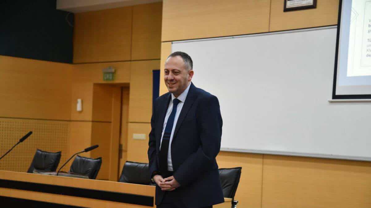 Sakarya Üniversitesi'nde Akademik Birimlere Kişisel Veri İşleme ve Hukuki Yükümlülükler Anlatıldı