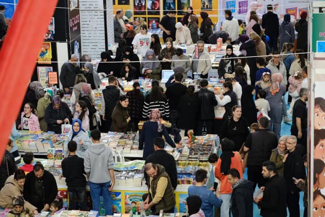 Serdivan 2. Kitap Fuarı’nın İlk 3 Gününde Okur-Yazar Buluşmaları Yoğun İlgi Gördü