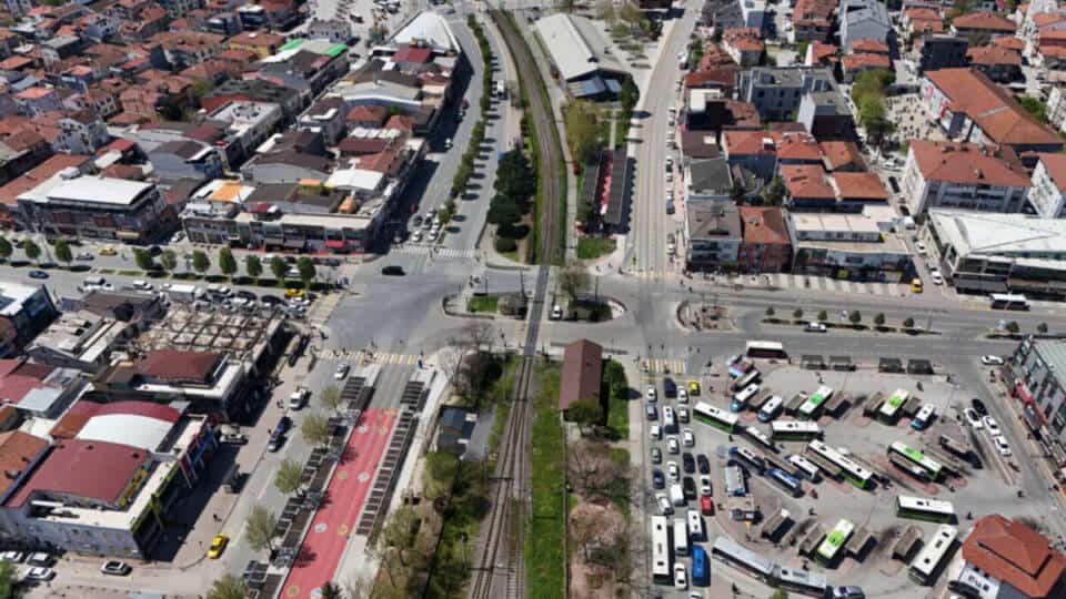 Sakarya Merkezde Rayların Yeraltına Alınması Projesi İçin 13 Noktada Sondaj ve Zemin İncelemeleri Başladı