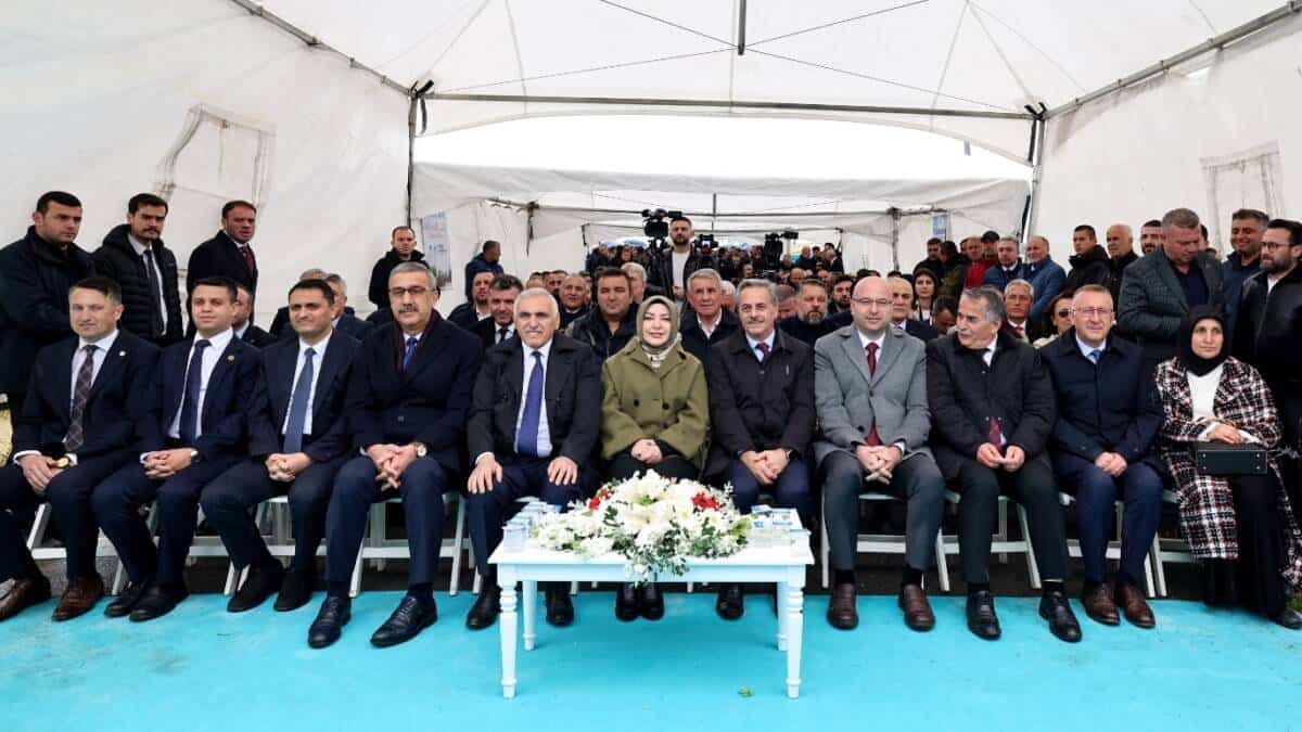 Arifiye Atatürk Caddesi’nde 12 Kilometrelik Altyapı ve Üstyapı Çalışması Başladı