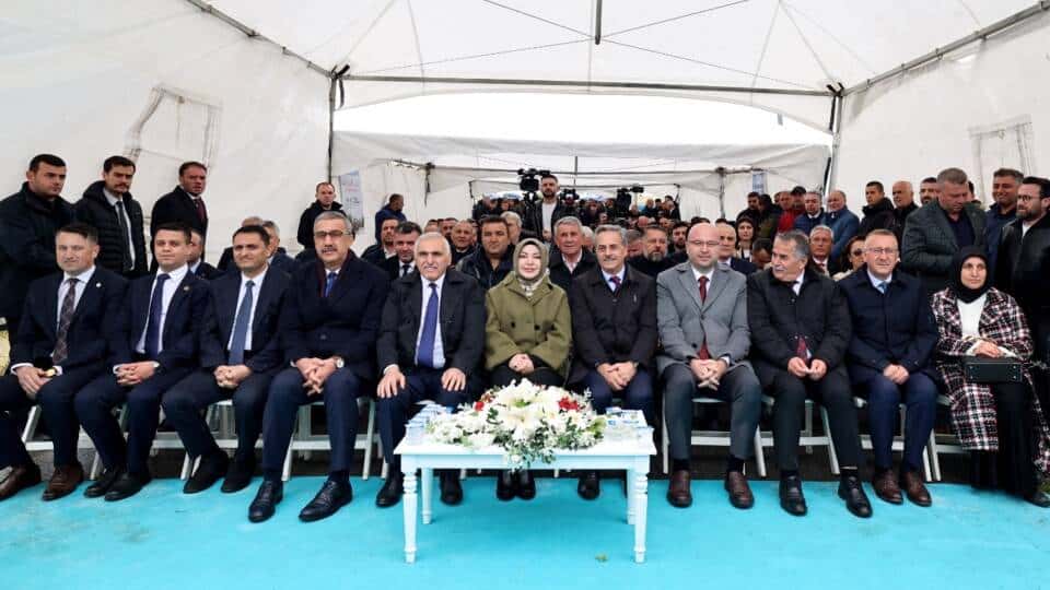Arifiye Atatürk Caddesi’nde 12 Kilometrelik Altyapı ve Üstyapı Çalışması Başladı