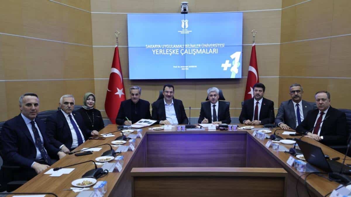 SUBÜ’nün Yeni Yerleşkesi İçin Protokol Sakarya Valiliği’nde İmzalandı