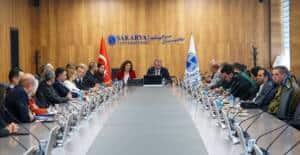 Sakarya Üniversitesi İşletme Fakültesi Danışma Kurulu Toplantısında Yetkinlik Odaklı Eğitim ve Sektör Katkısı Ele Alındı