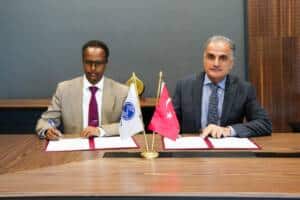 Zemzem Bilim ve Teknoloji Üniversitesi Heyeti Sakarya Üniversitesinde Akademik İş Birliği Görüşmeleri Yaptı